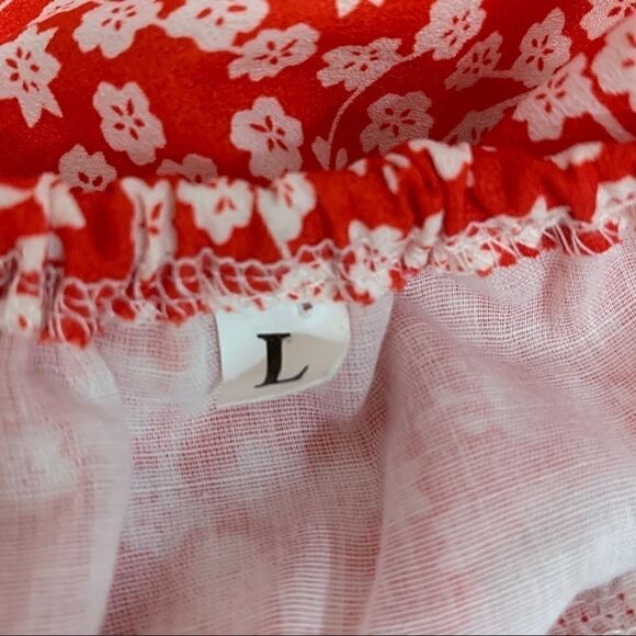Flirty, sexy red floral ruffled romper - L - Picture 12 of 14